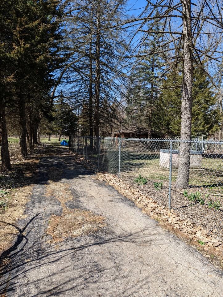 1N740 Mac Queen Drive - Photo 3 of 11