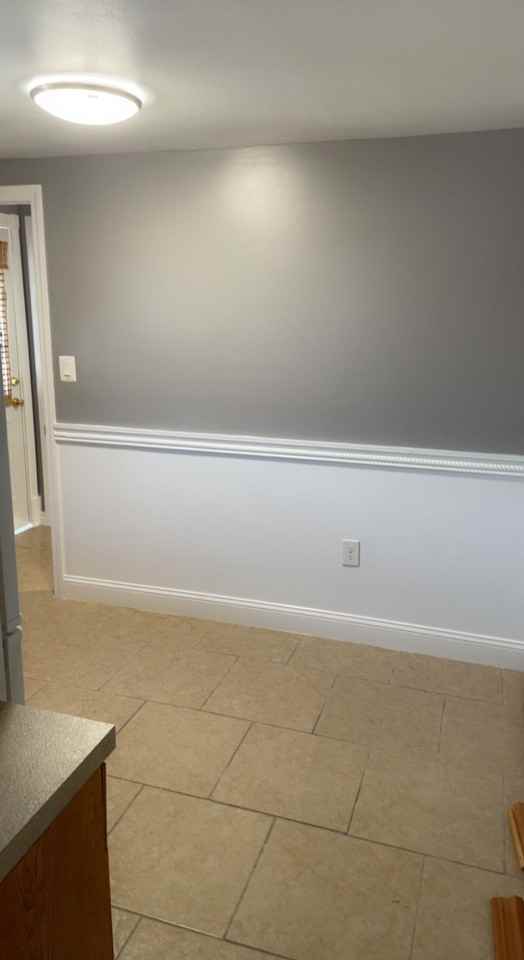 1133 Steele Boulevard - Photo 2 of 8