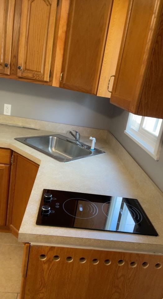 1133 Steele Boulevard - Photo 3 of 8