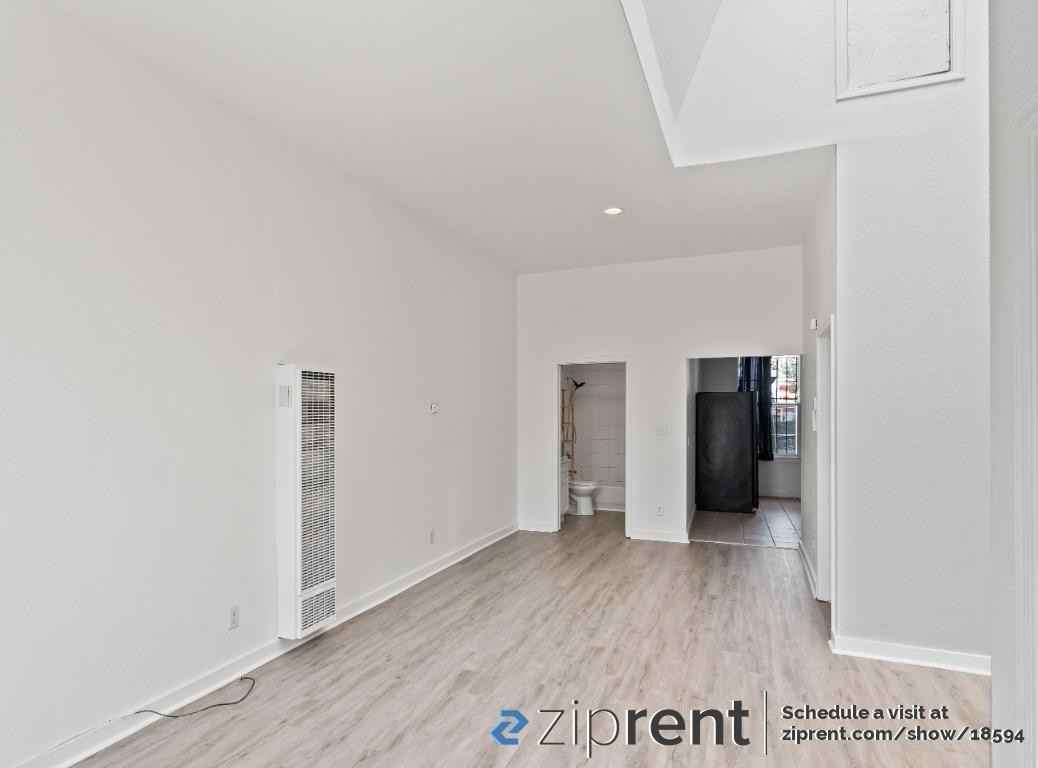 723 Campbell St - Photo 2 of 20