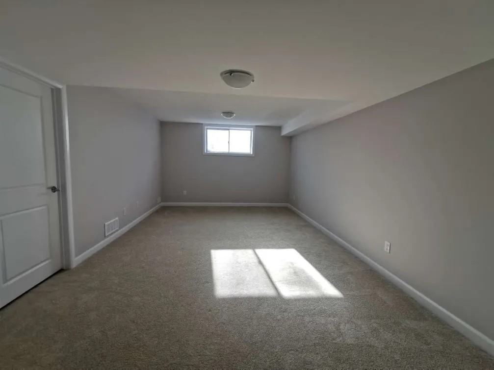 548 Clemency Crescent - Photo 2 of 14