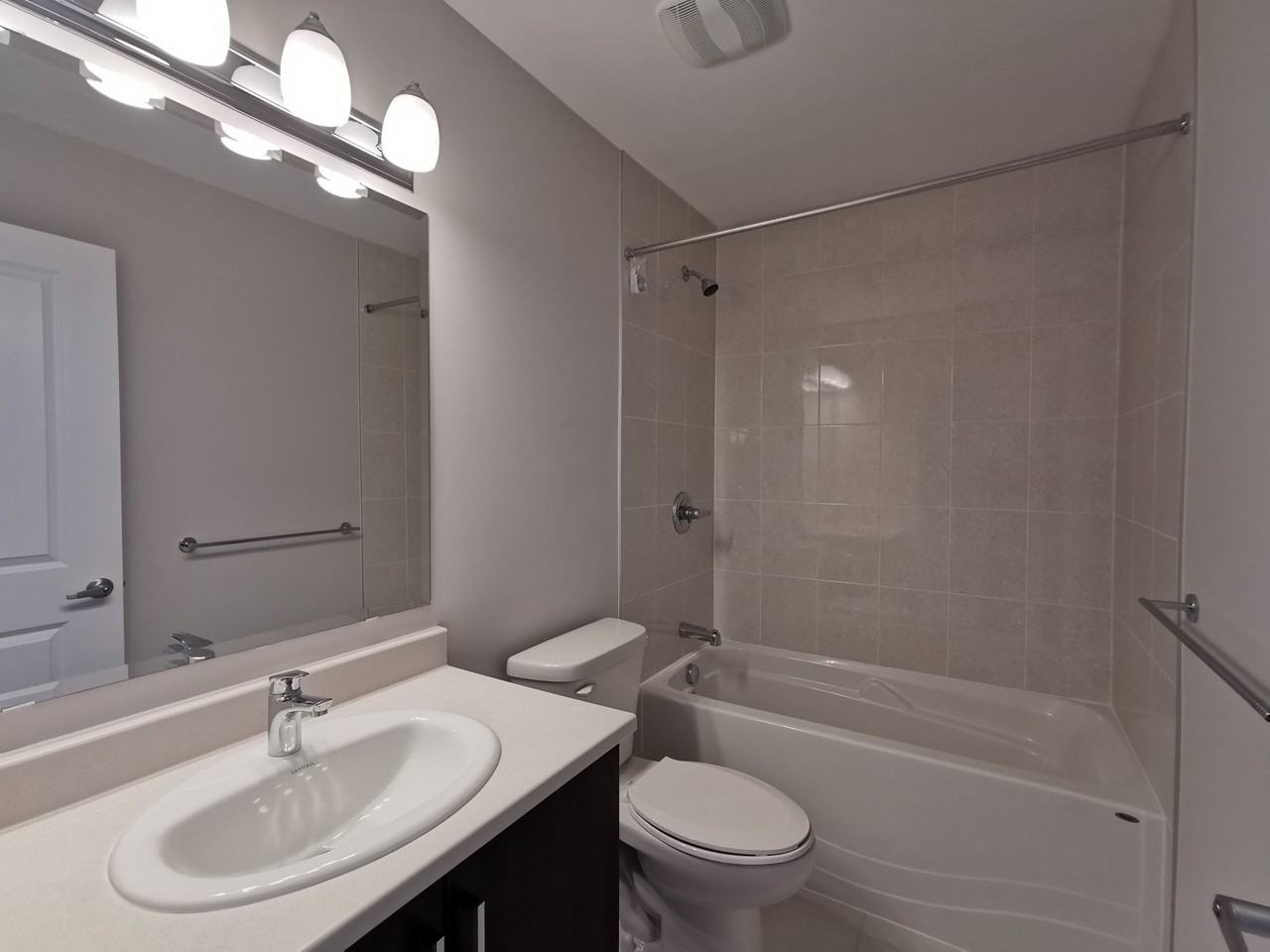 548 Clemency Crescent - Photo 3 of 14