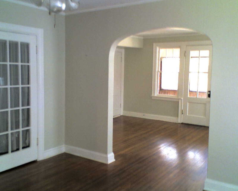 1610 E 14th St - Photo 5 of 11