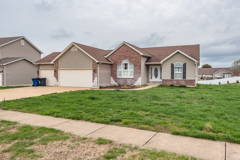 4201 Lockeport Lndg - Photo 2 of 50