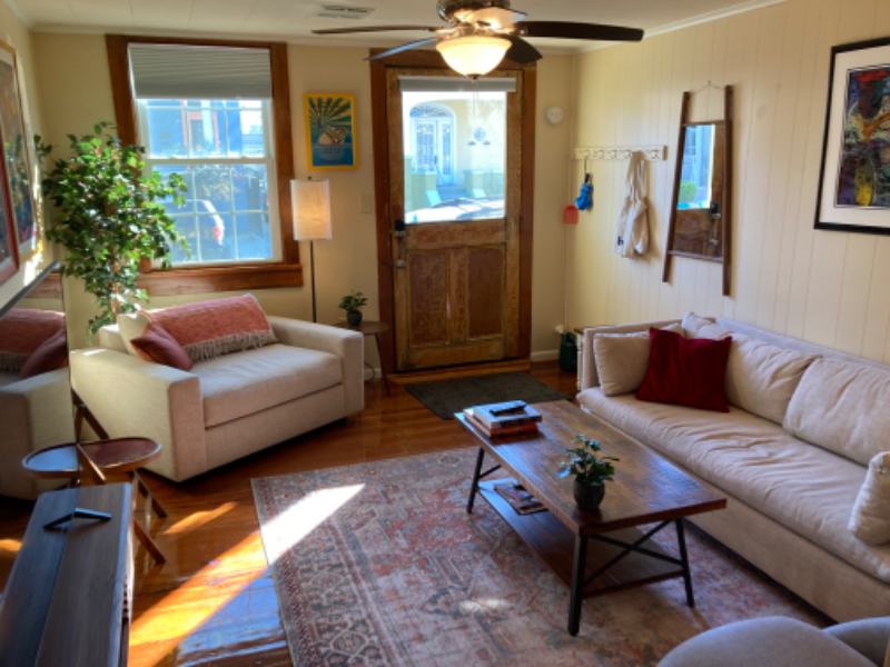 2525 Chartres St - Photo 3 of 24