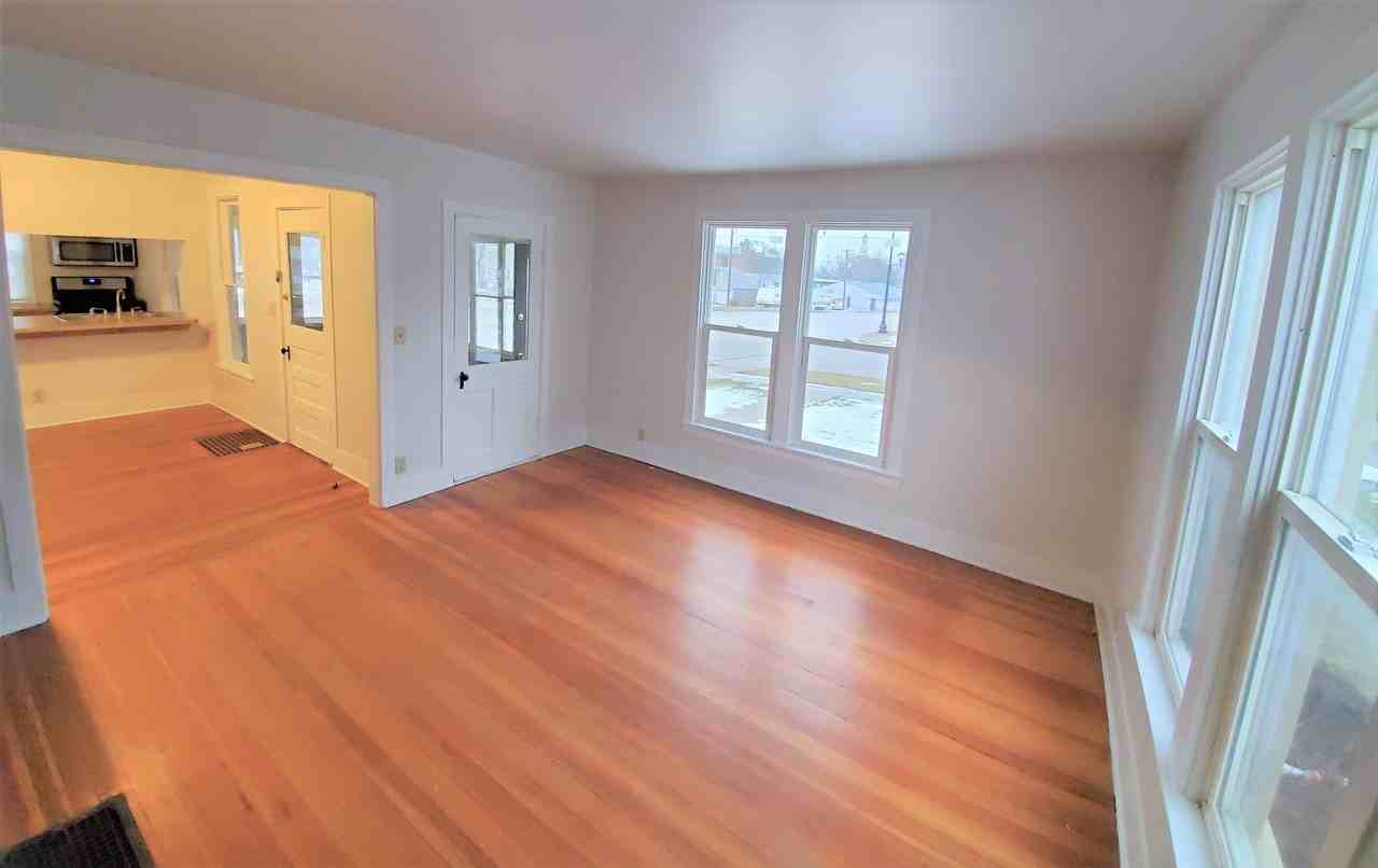 102 E Washington St #1
