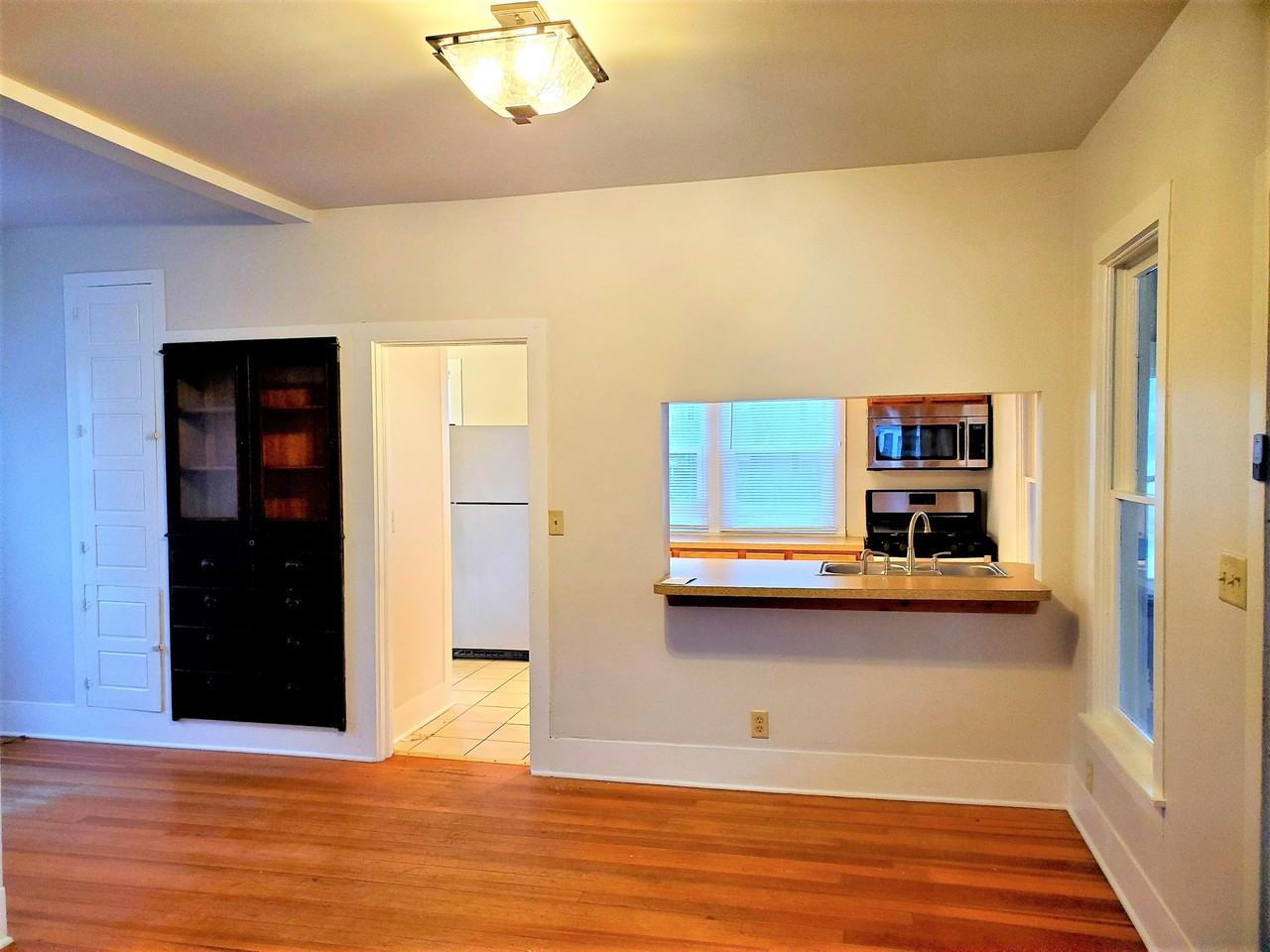 102 E Washington St #1 - Photo 3 of 12