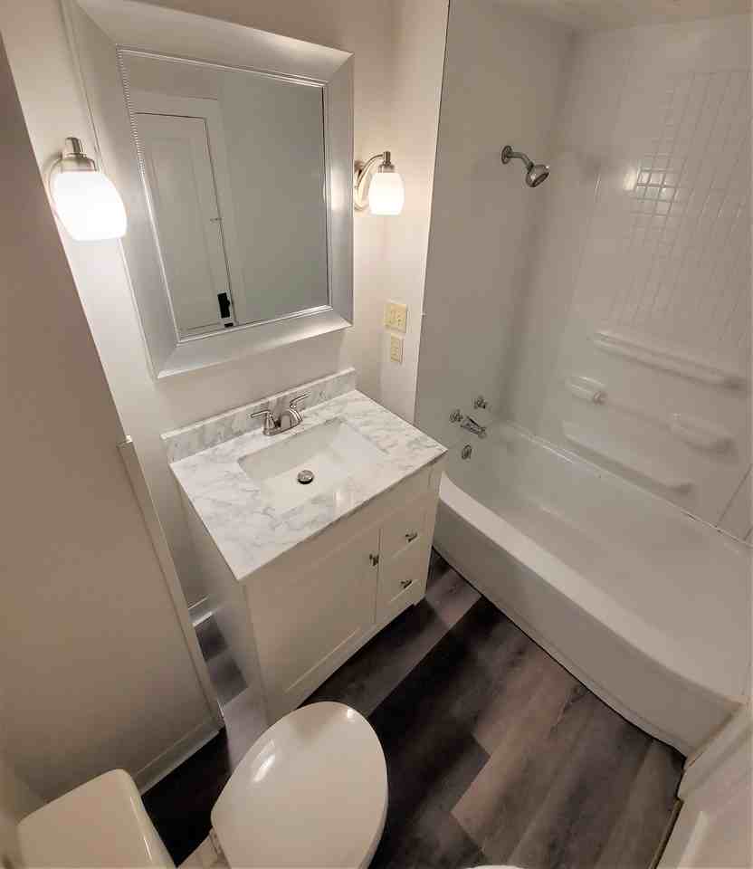 102 E Washington St #1 - Photo 7 of 12