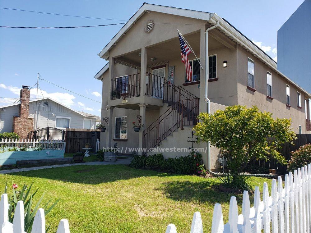 1111 Catherine St - Photo 2 of 27