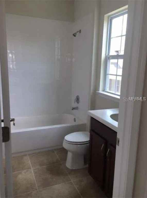 14212 Corrigan Ave - Photo 6 of 14