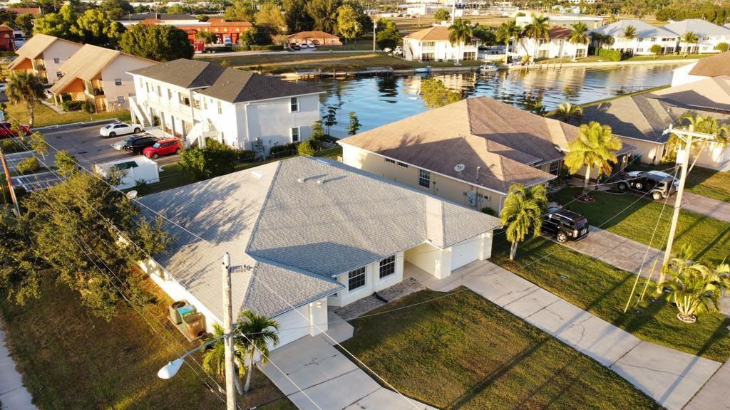 419 Sw 4th St #1 - Photo 3 of 31