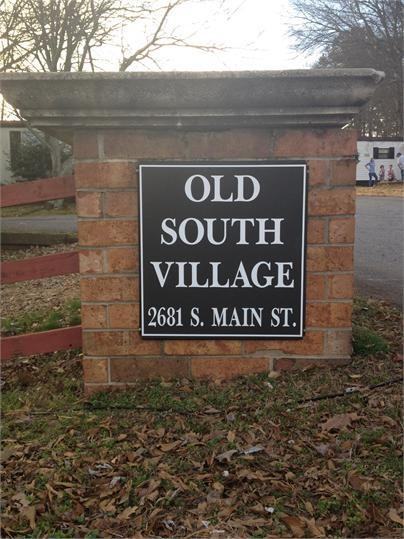 Old South Village Apartments in Country Club, Kennesaw, GA