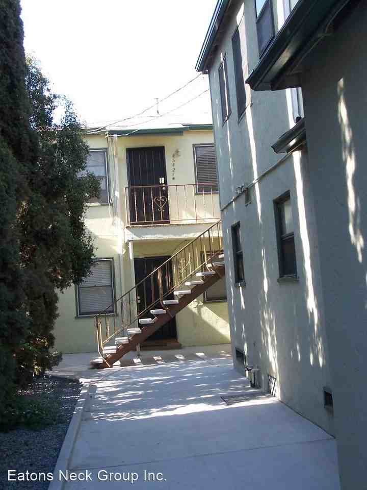 4542-48 37TH STREET - Photo 3 of 40