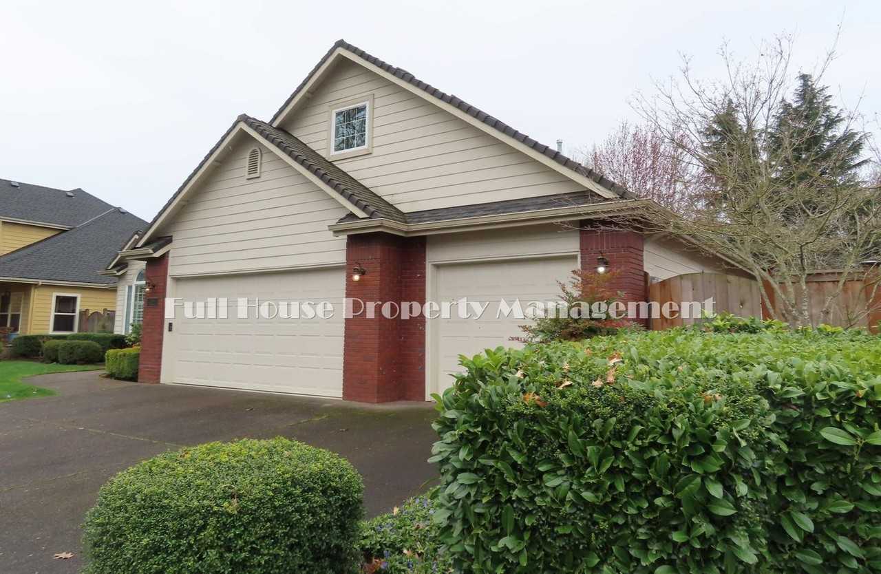 2846 Martinique Ave - Photo 2 of 47