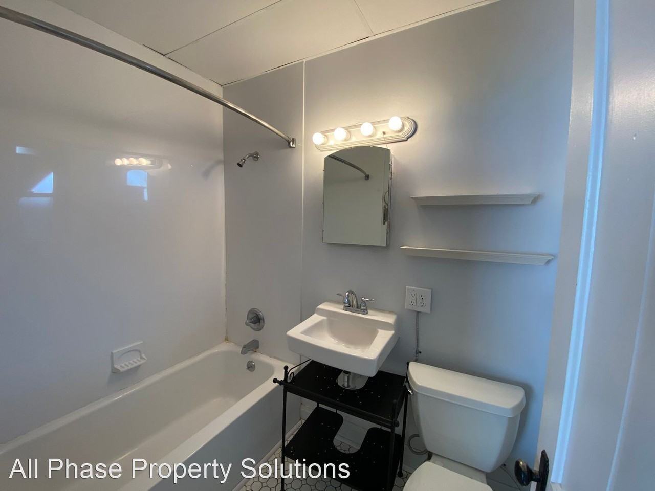 935-937 Maine St - Photo 2 of 11