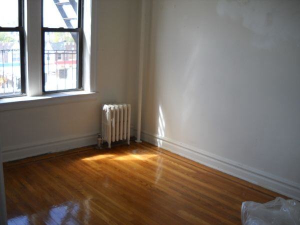 1-bdrm in Astoria, $1650 - Photo 3 of 3