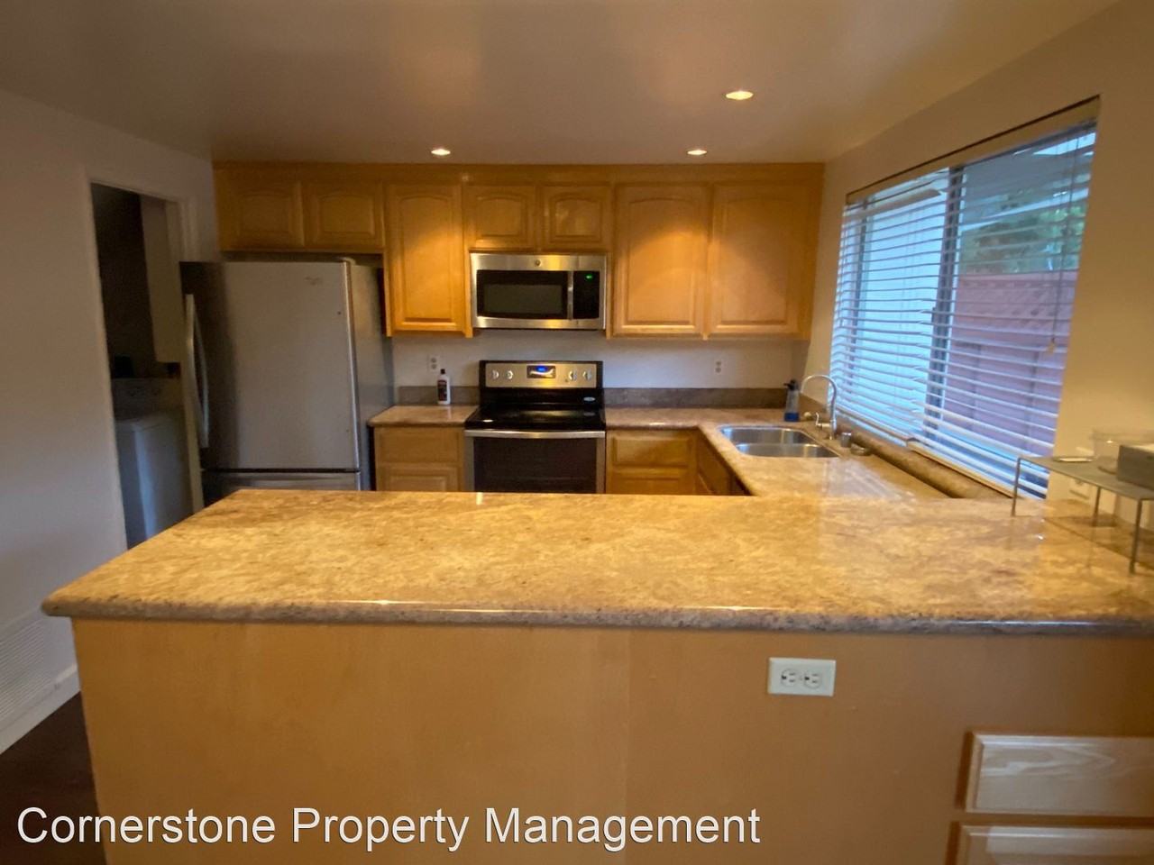 1034 Polk Ln - Photo 3 of 11