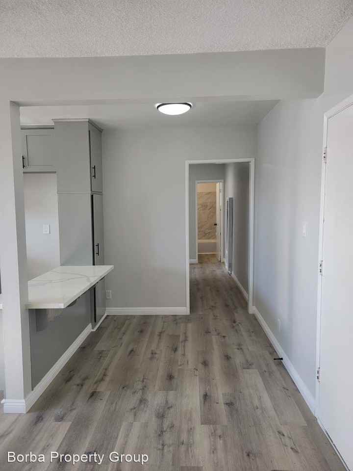 1129-1135 W 10th Street - Photo 2 of 8