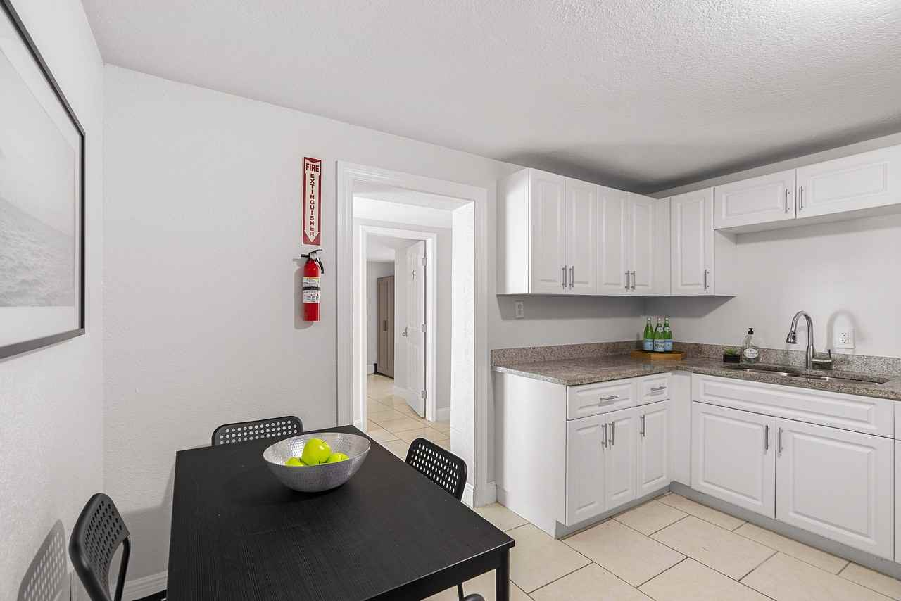 Beechwood Blvd - Photo 3 of 10