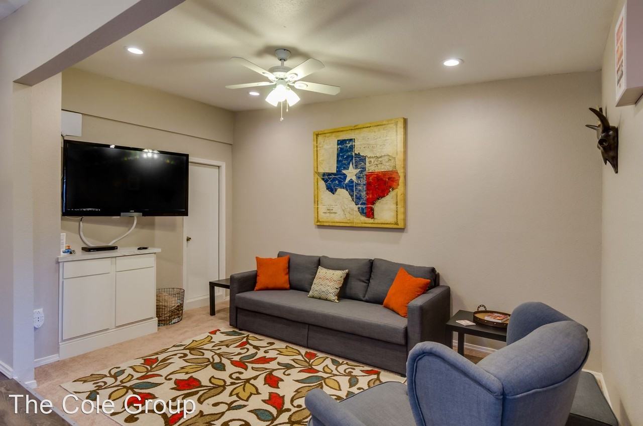 1404 Forest Park Blvd - Photo 3 of 21