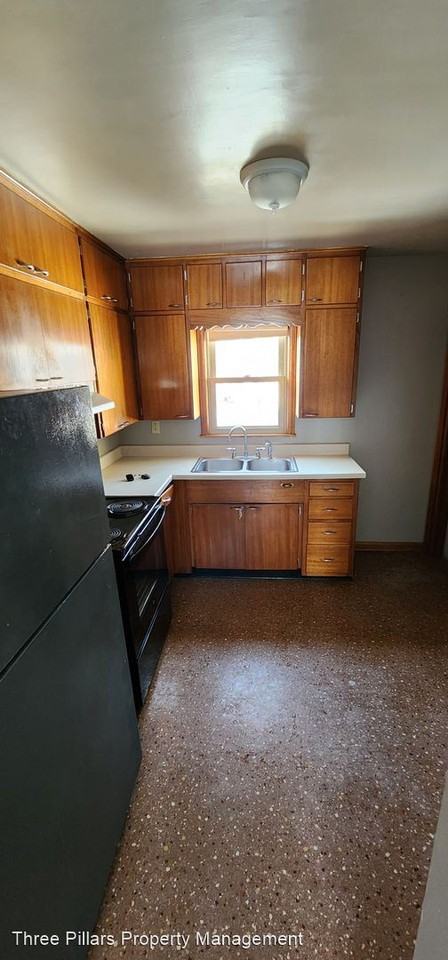 1317 Garfield Ave - Photo 3 of 6