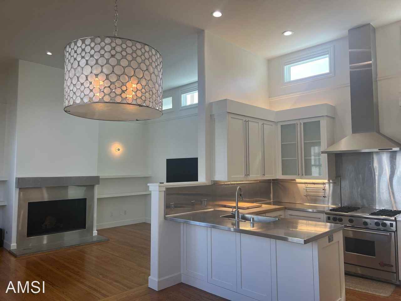 1751 Leavenworth St - Photo 3 of 31