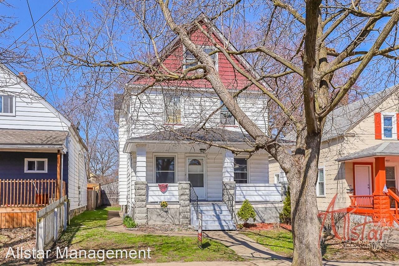 3598 W 48 St - Photo 3 of 27