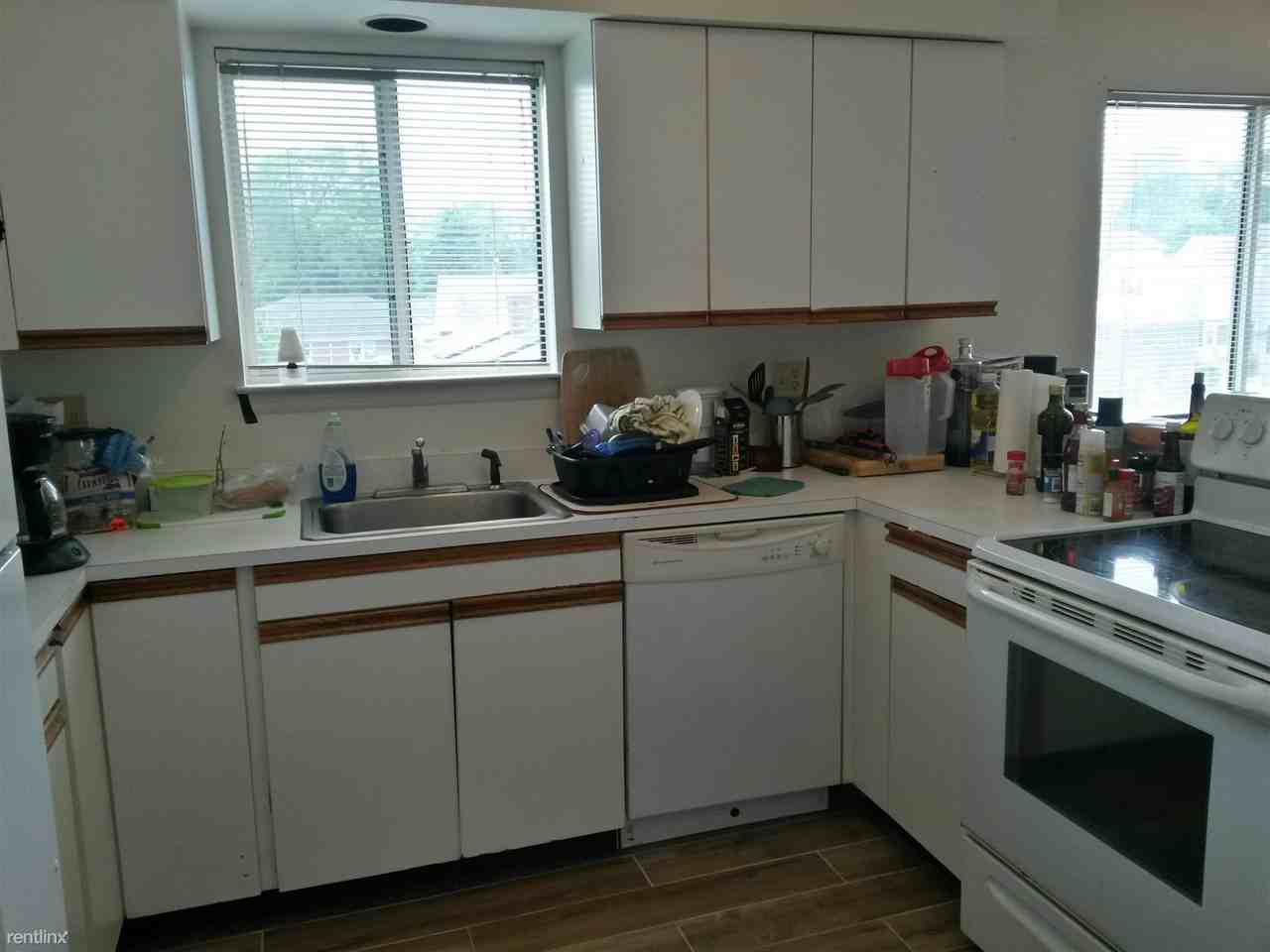 92 Euclid Ave - Photo 3 of 8