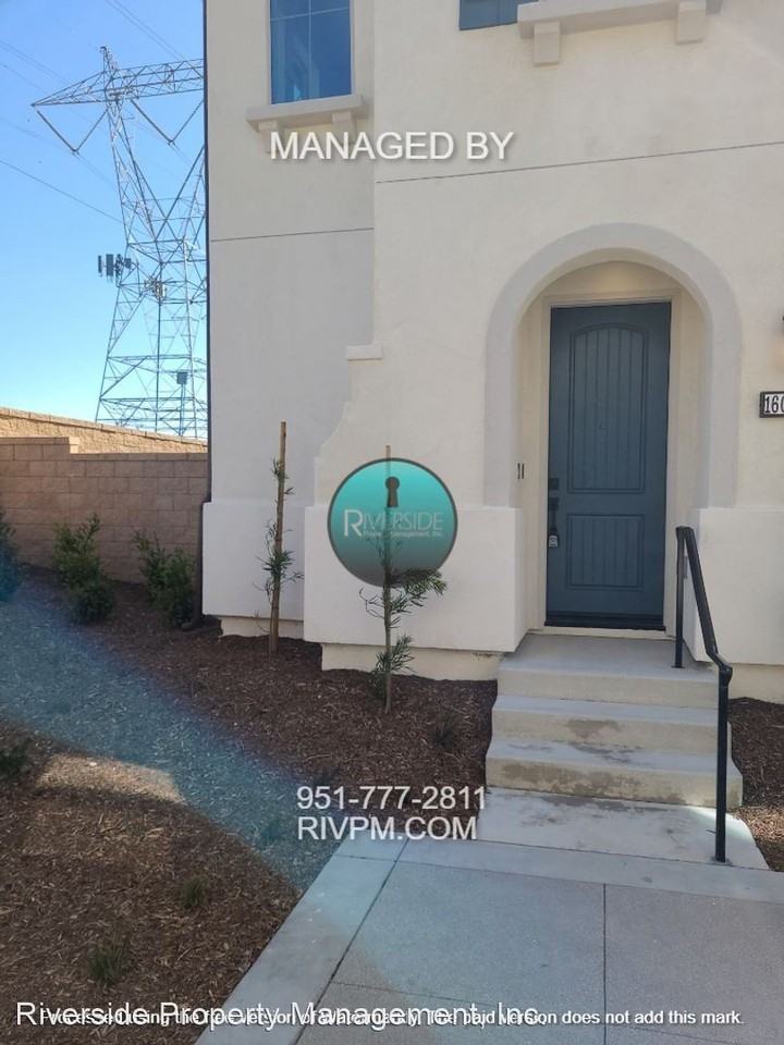 16040 Jamie Ln #12 - Photo 3 of 45