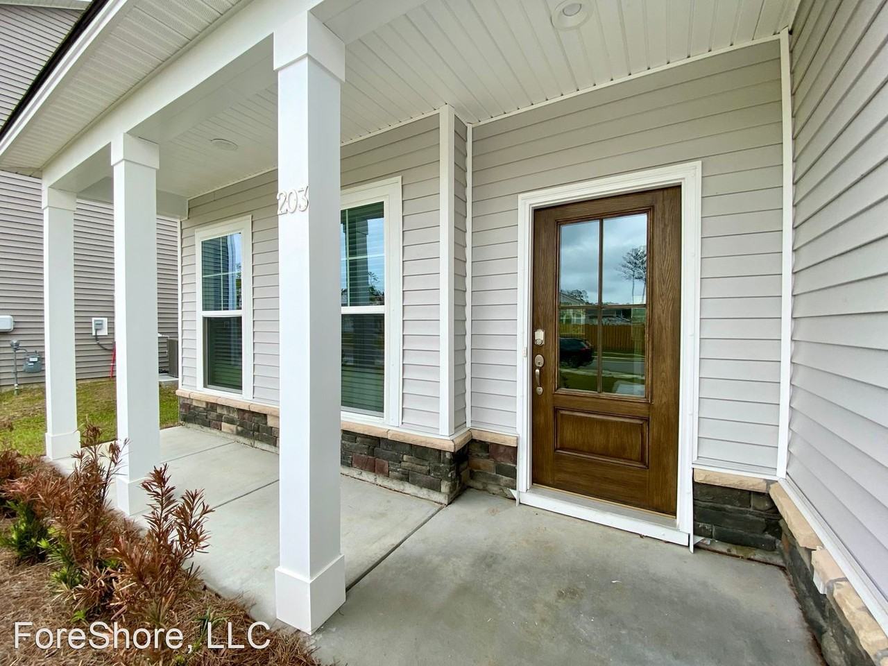 203 Danner Dr - Photo 2 of 17