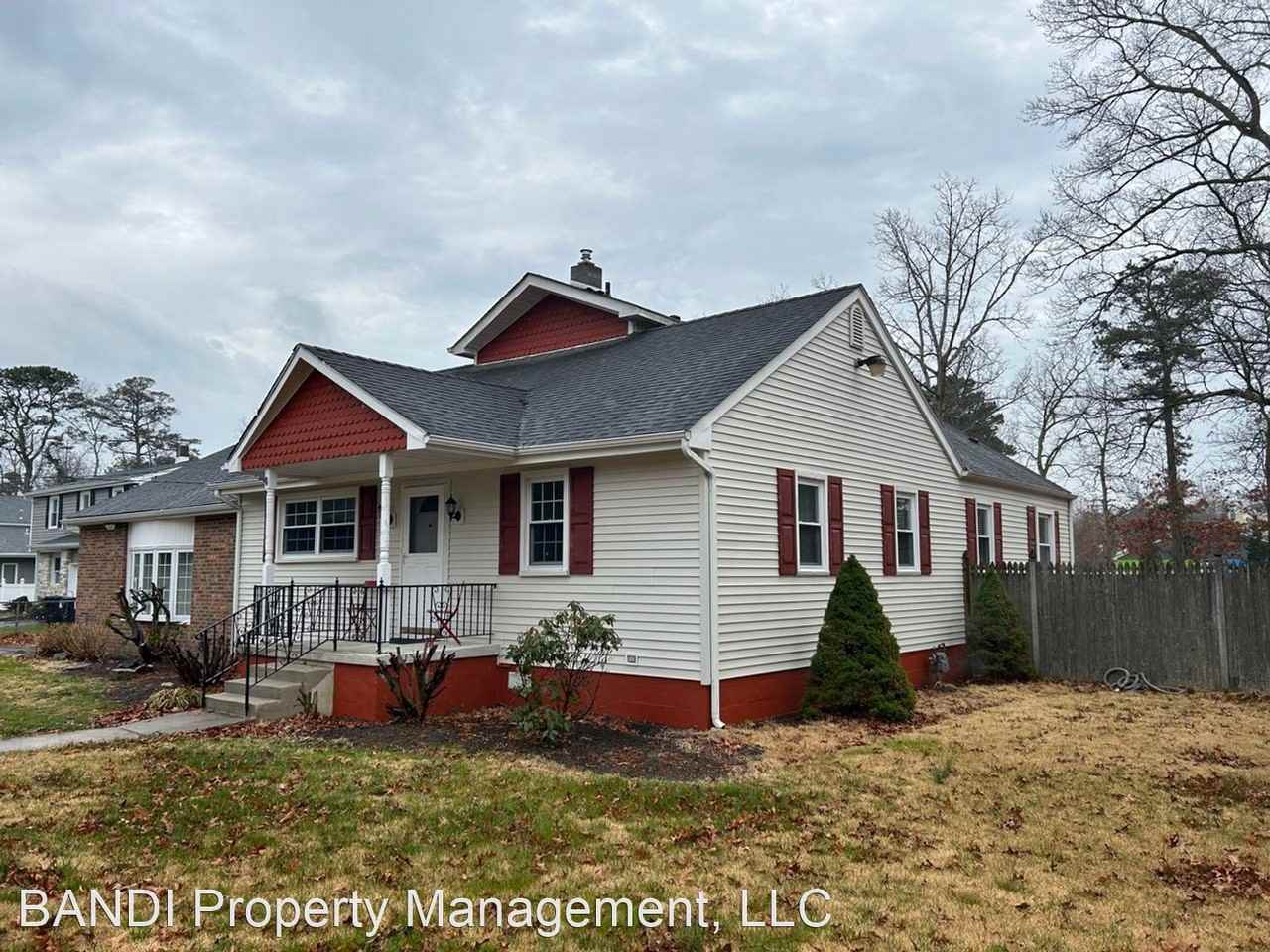 202 E Oakbourne Ave - Photo 2 of 24