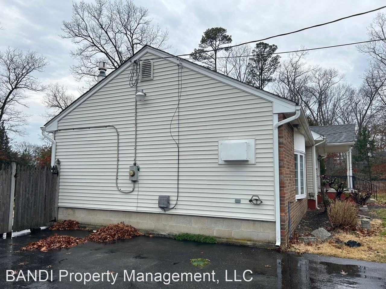 202 E Oakbourne Ave - Photo 3 of 24