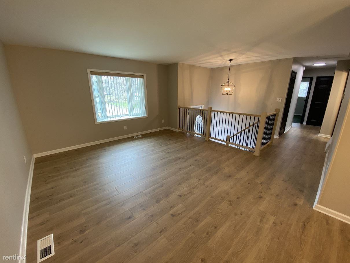 857 Glenn Ct - Photo 3 of 18