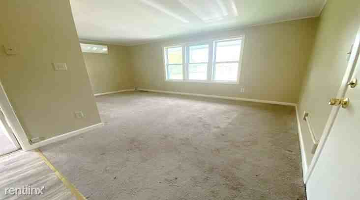 230 Lake Rd - Photo 2 of 7