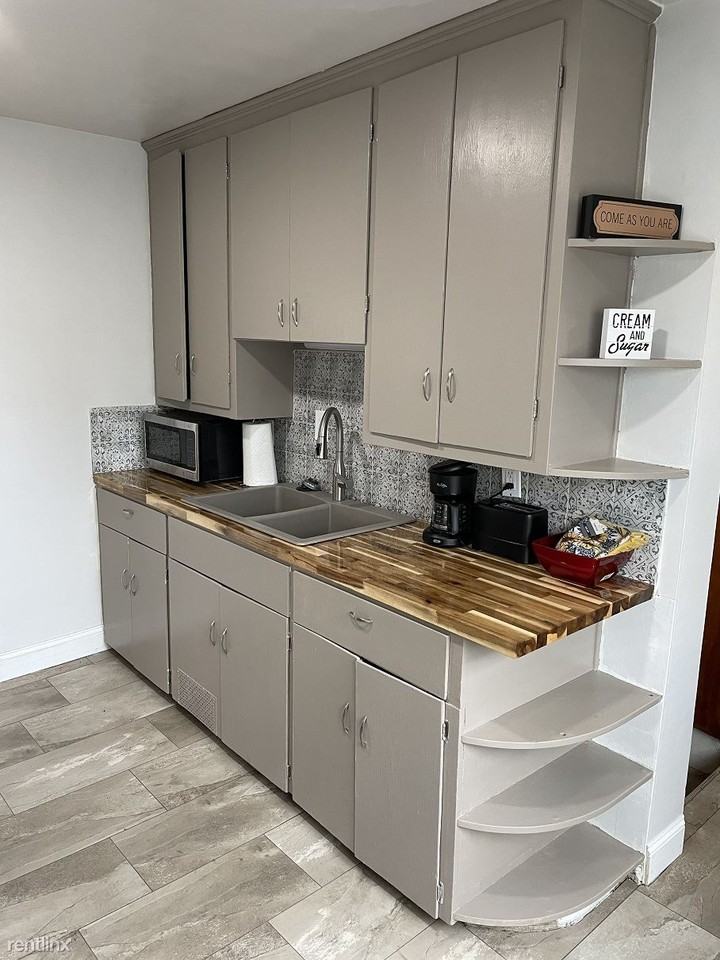 913 Prospect St - Photo 2 of 25