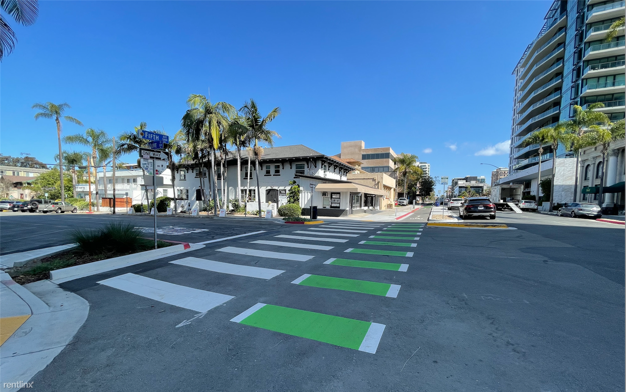 454 Olive St - Photo 2 of 11