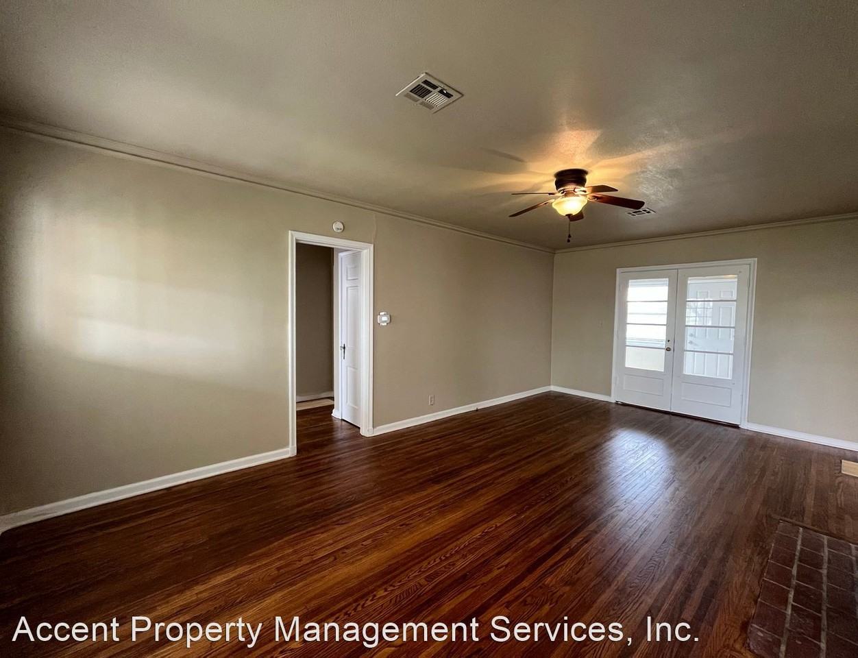 1144 S Vandalia Ave - Photo 3 of 23