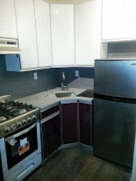 GATES AVE - Photo 2 of 2