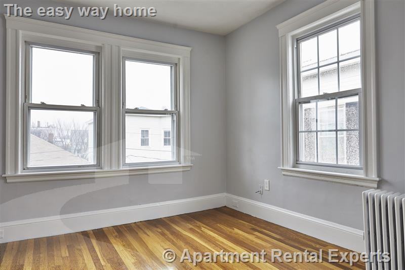 52 Mansfield St #1 - Photo 5 of 6