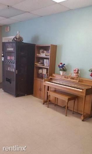 712 Pinemont Drive - Photo 3 of 4