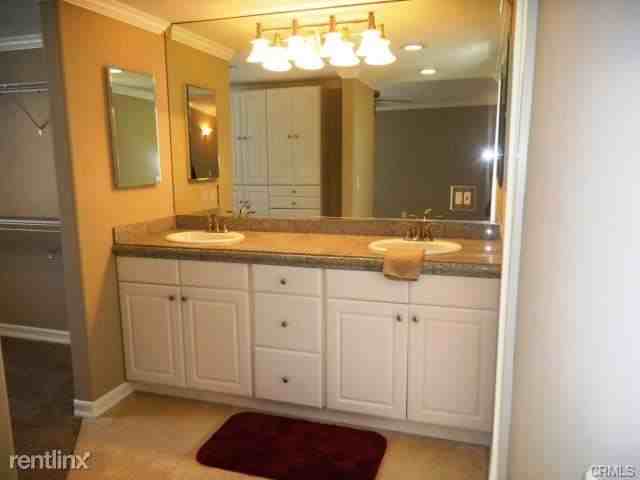208 1/2 Colton St - Photo 2 of 10