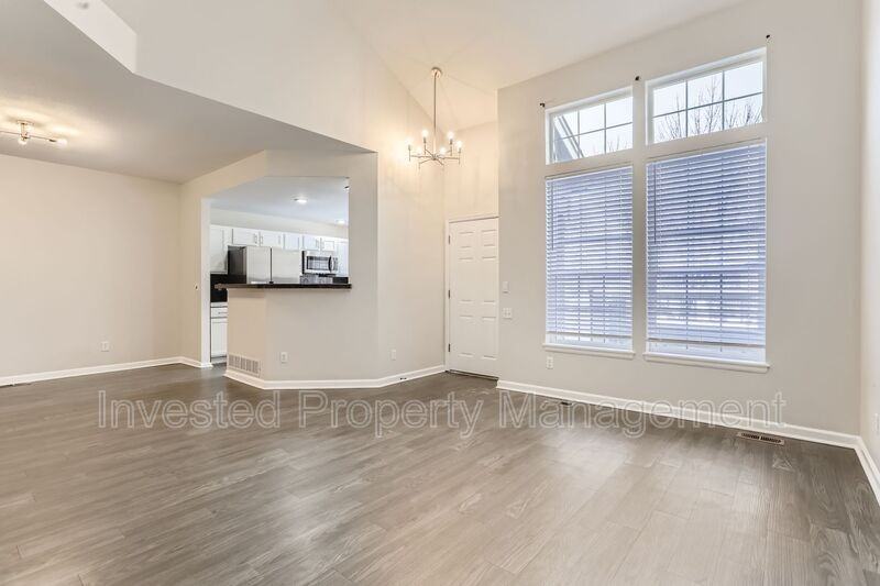 7469 E Ellsworth Ave - Photo 4 of 17