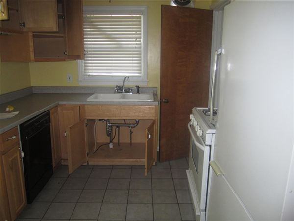 1118 Westmoreland Ave - Photo 2 of 6