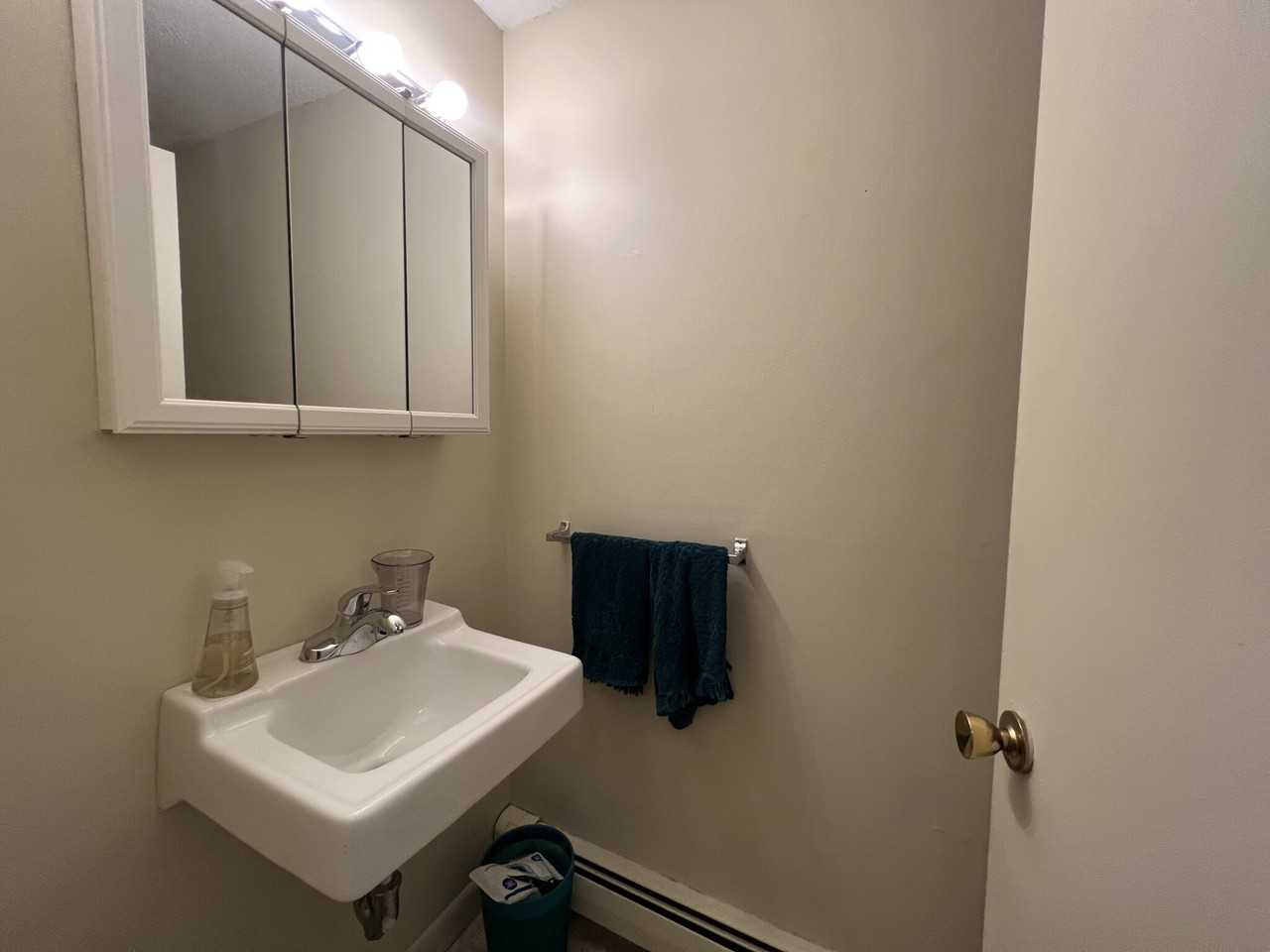 24 Highland Ave #17 - Photo 4 of 10