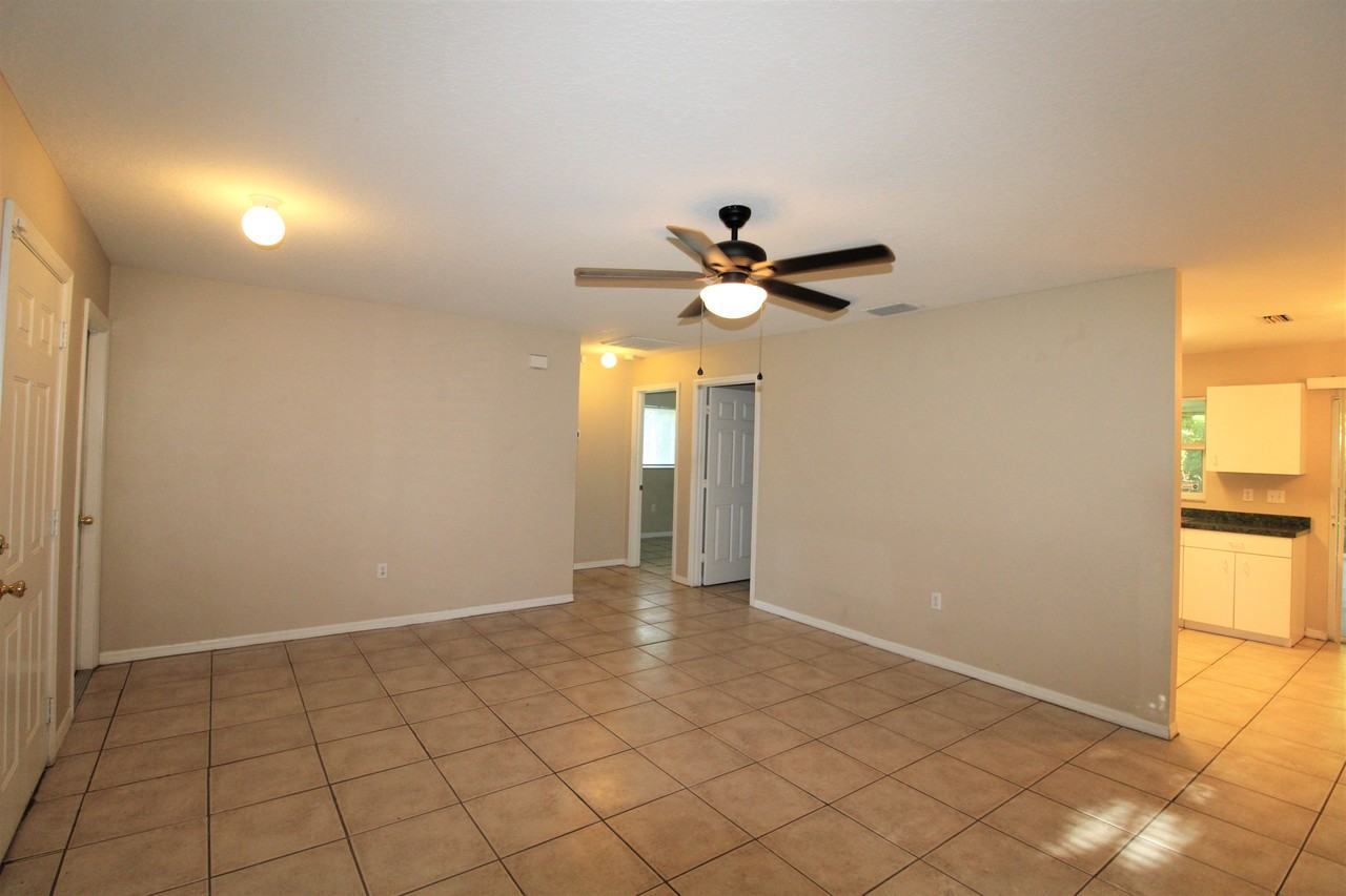 2311 18th Ave E - Photo 7 of 16