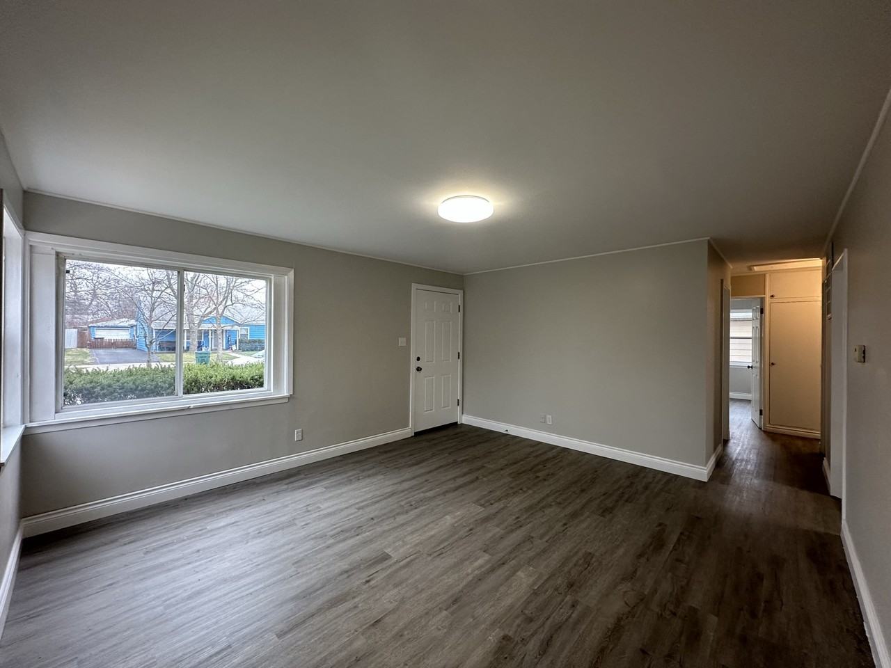 7974 White Oak Ln - Photo 3 of 9