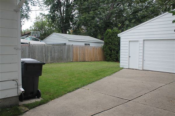 37183 Jefferson Ave - Photo 2 of 10