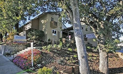 141 Flora Ave - Photo 3 of 25