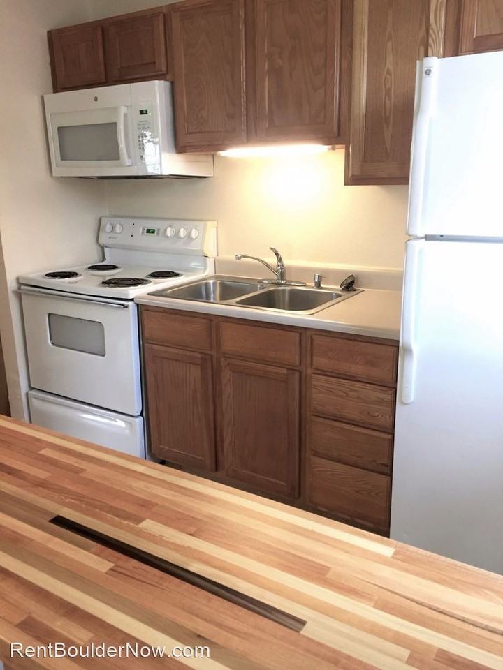 2995 Aurora Ave - Photo 3 of 11