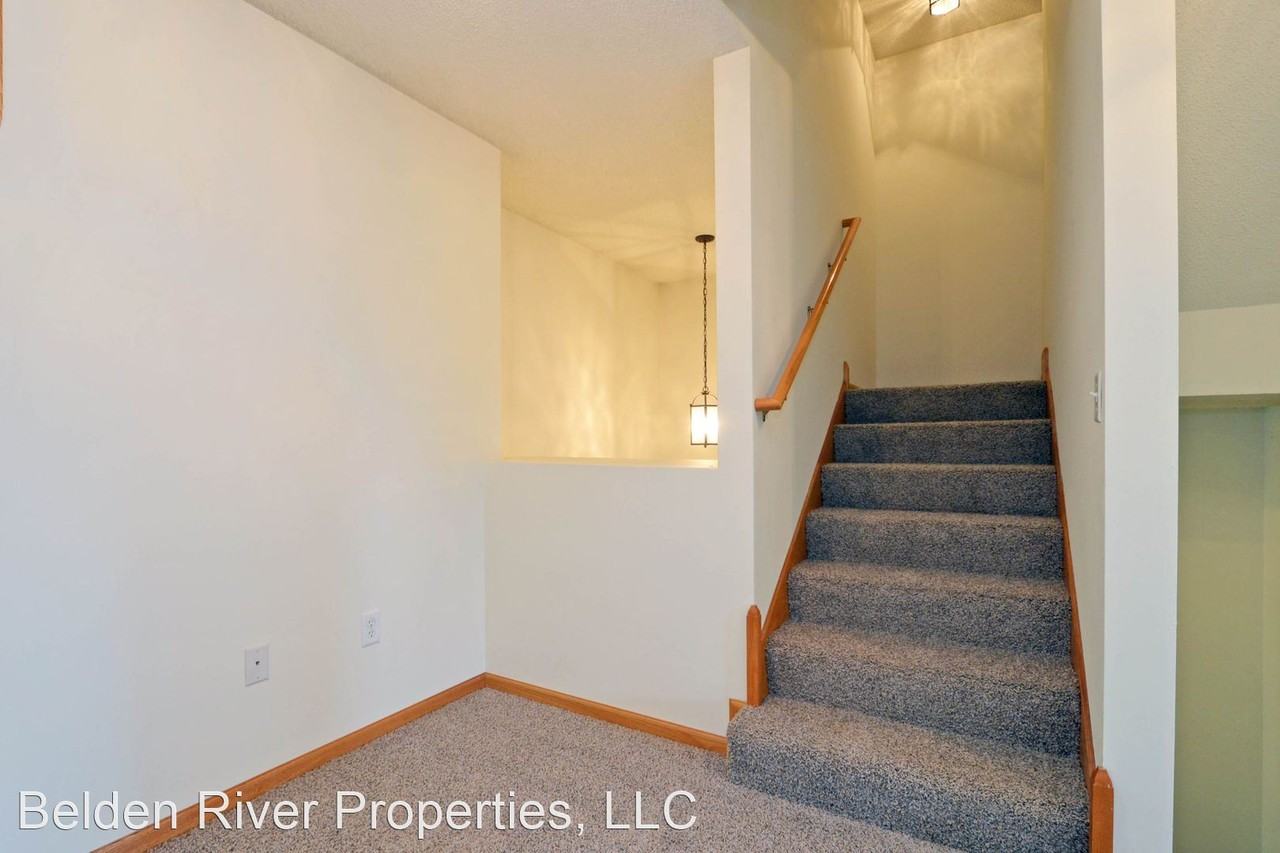 5736 4th St Ne - Photo 2 of 24